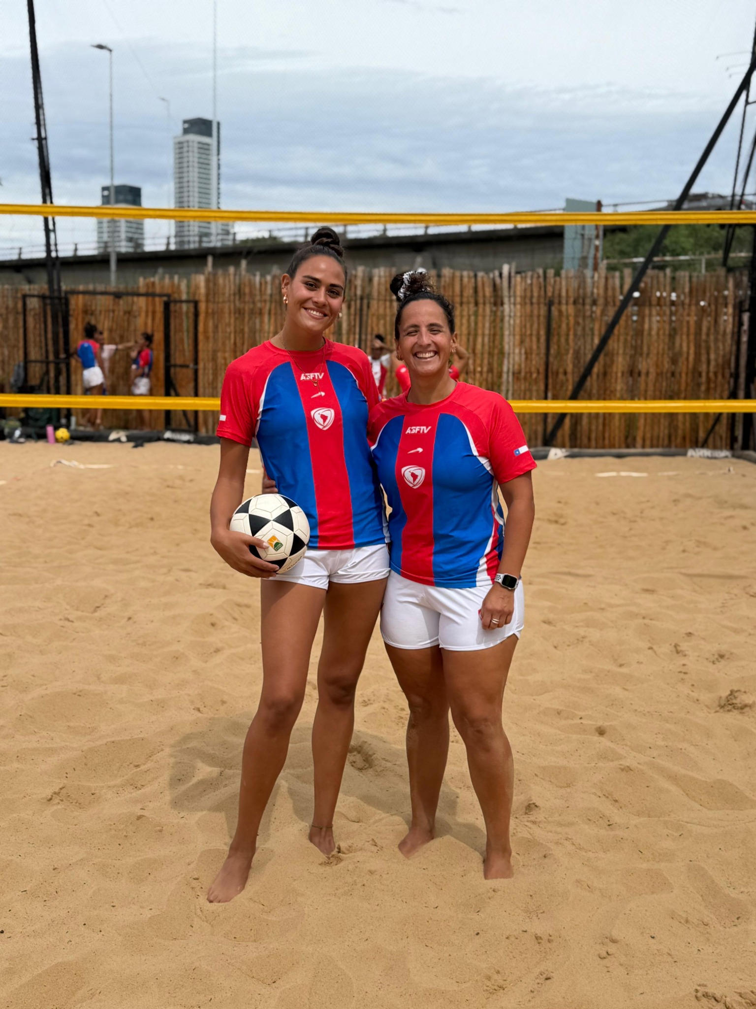 Josefina Amenábar y Catalina Meneses, fundadoras de TMJ Arena
